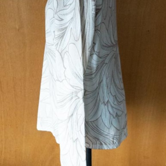 Chico's Cream w Tan Foliage Scoop Neck Woven Long Sleeve Tee womens 1 (M) - Picture 10 of 13